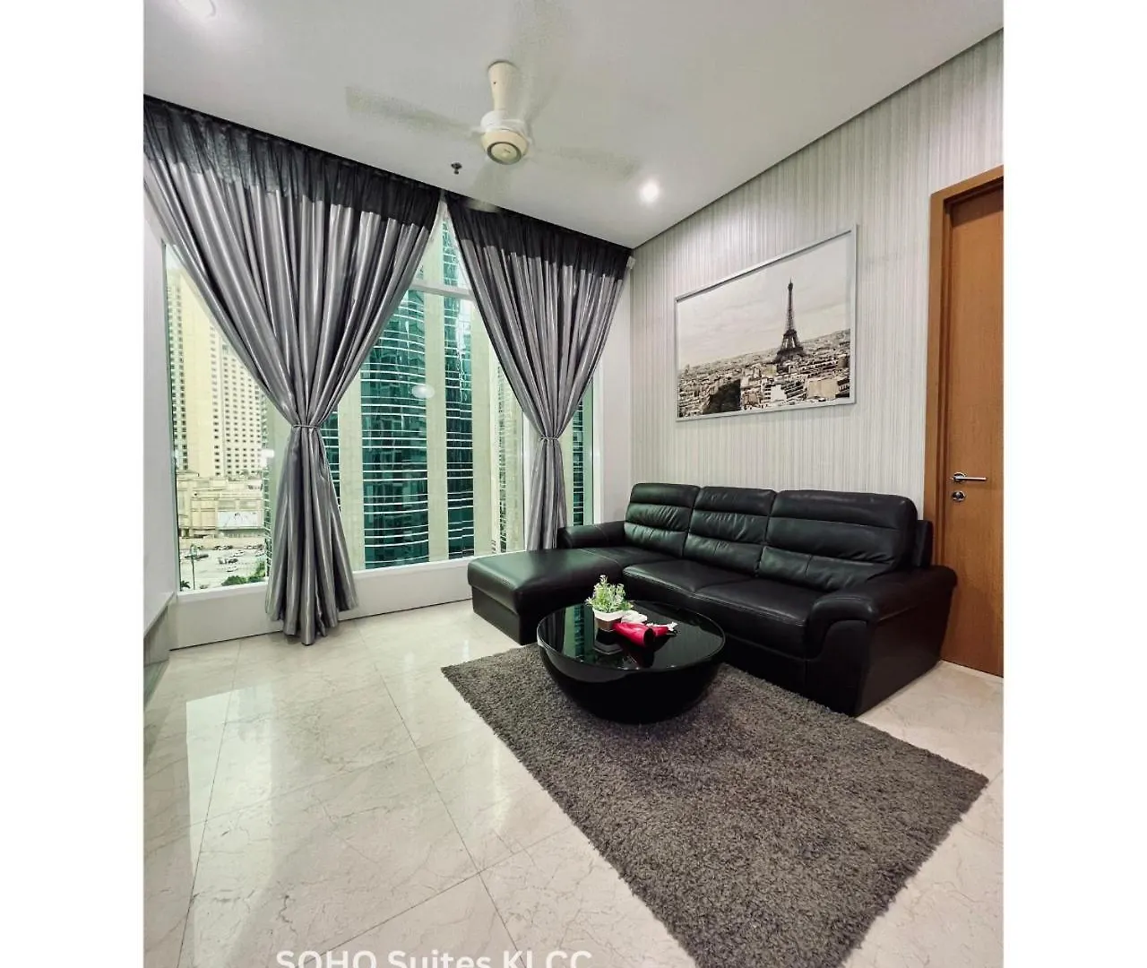 아파트 Soho Suites Klcc By Comfort Suites 쿠알라룸푸르