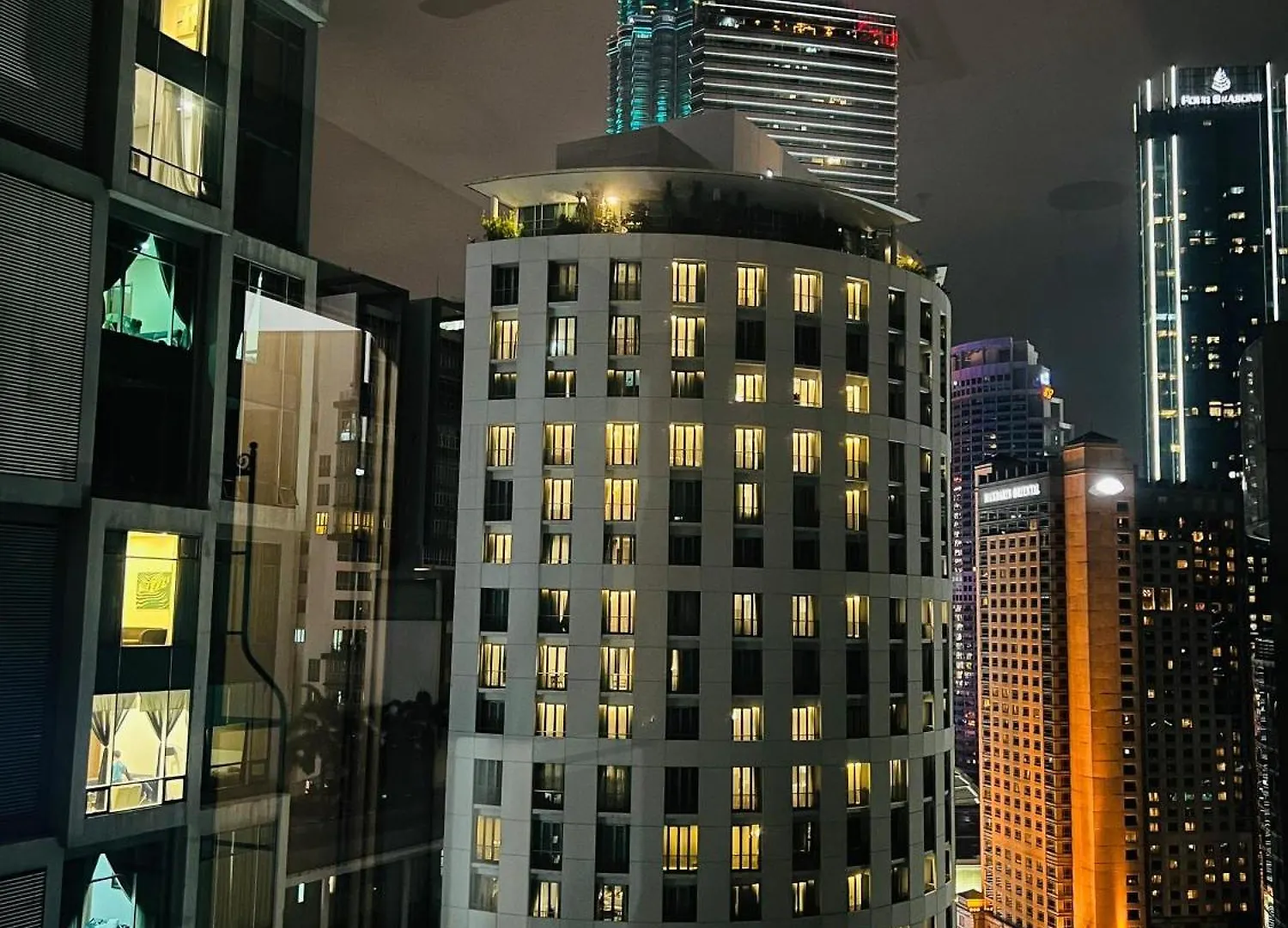아파트 Soho Suites Klcc By Comfort Suites 쿠알라룸푸르
