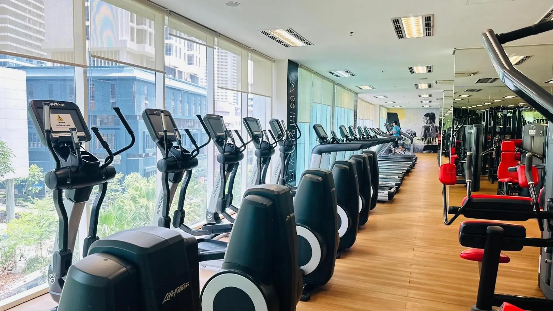 Soho Suites Klcc By Comfort Suites Kuala Lumpur