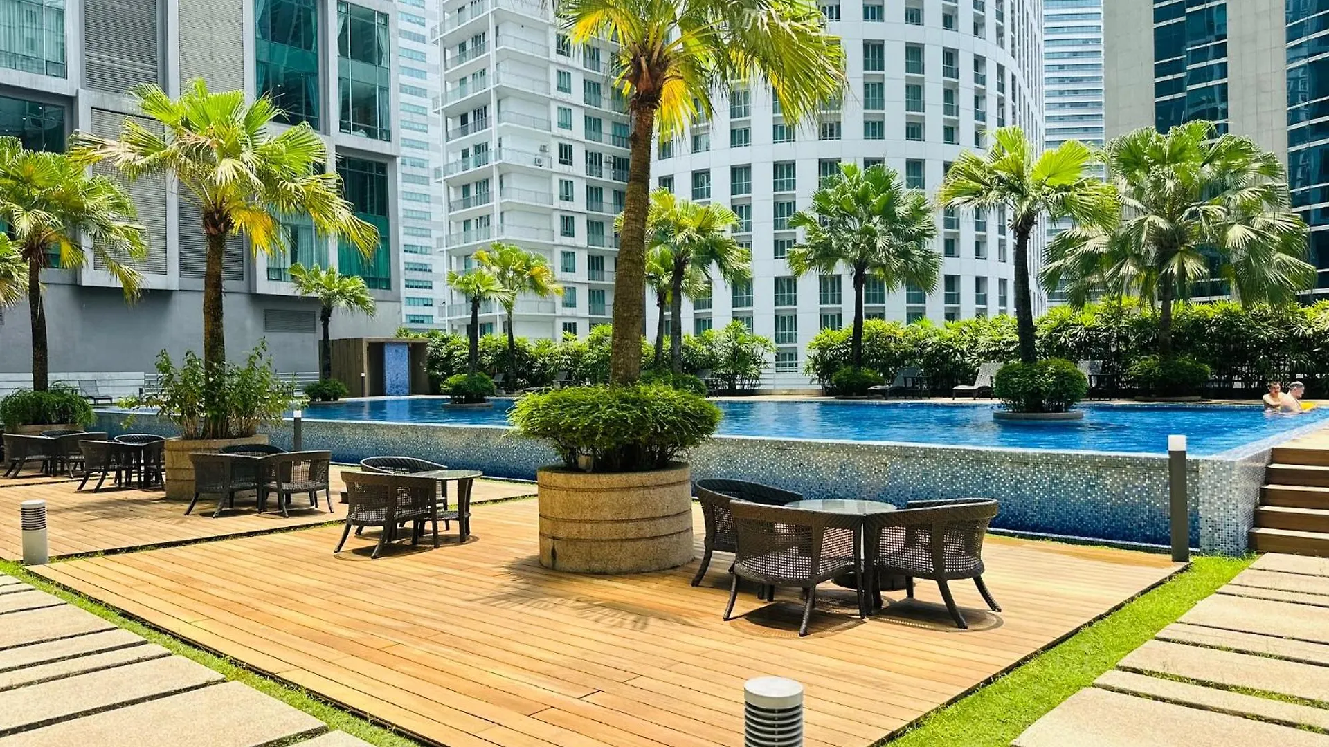 Soho Suites Klcc By Comfort Suites Kuala Lumpur Apartment