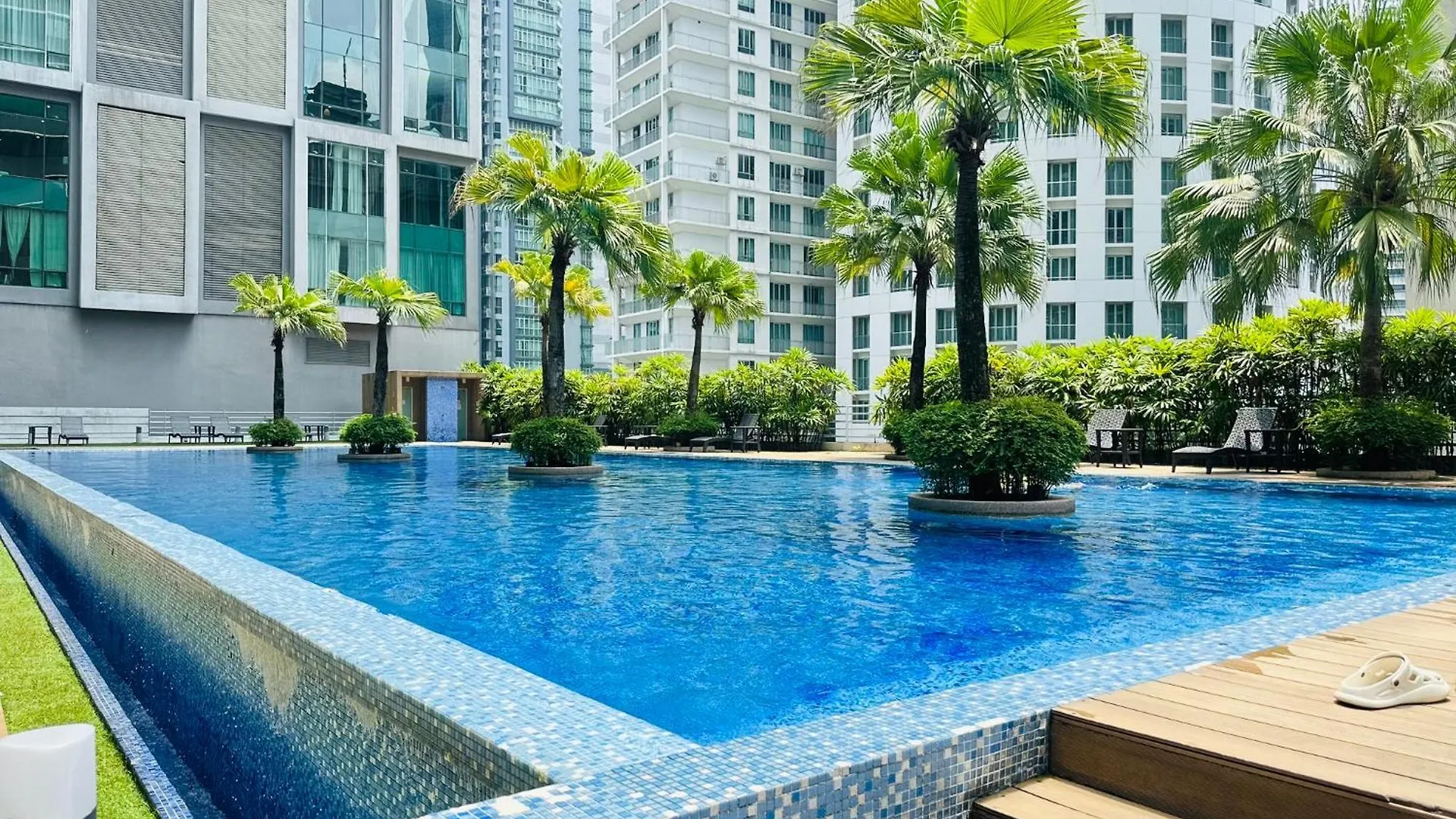 Apartment Soho Suites Klcc By Comfort Suites Kuala Lumpur